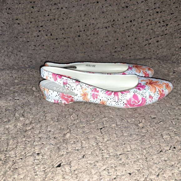 CROCS-Eve Floral Slingback Flat-Hibiscus White Floral-Sz 7-Excellent - Picture 4 of 7
